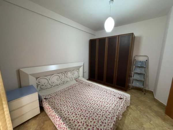 Tirane, jap me qera apartament 1+1 Kati 2, 500 € 