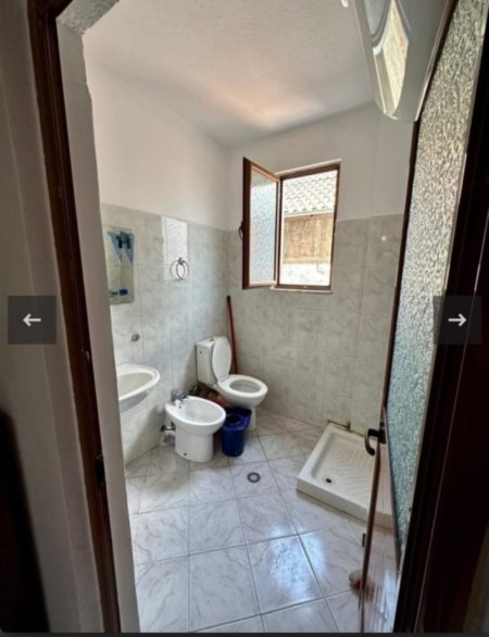 Tirane, jepet me qera apartament 1+1 Kati 4, 60 m² 370 € (Rruga 5 Maji)