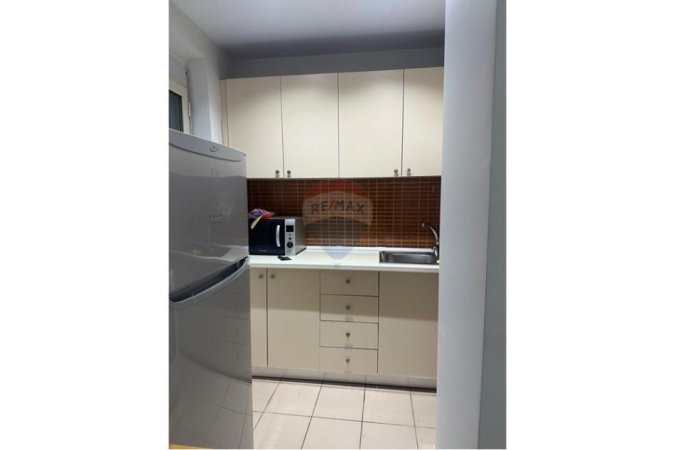Tirane, jepet me qera apartament 1+1 Kati 2, 68 m² 550 € 