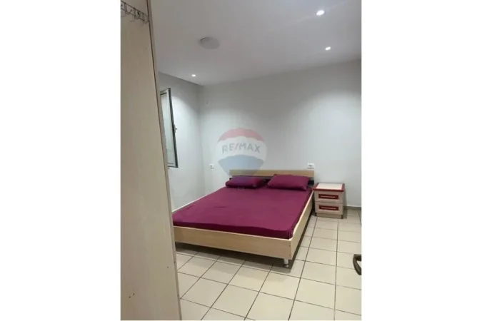 Tirane, jepet me qera apartament 1+1 Kati 2, 68 m² 550 € 