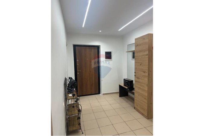 Tirane, jepet me qera apartament 1+1 Kati 2, 68 m² 550 € 