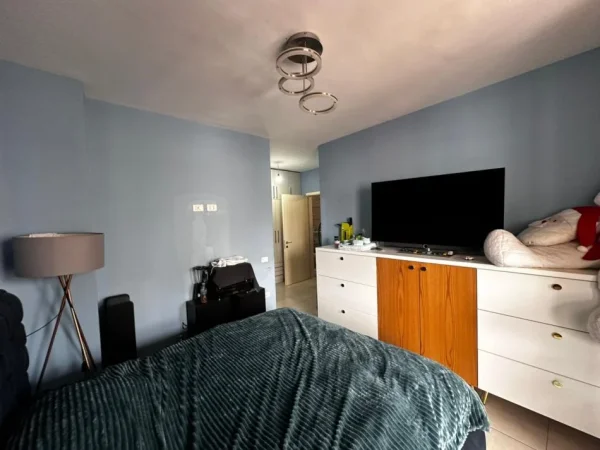 Tirane, shitet apartament 2+1+Ballkon Kati 5, 123 m² 140.000 € (rruga 3 deshmoret)