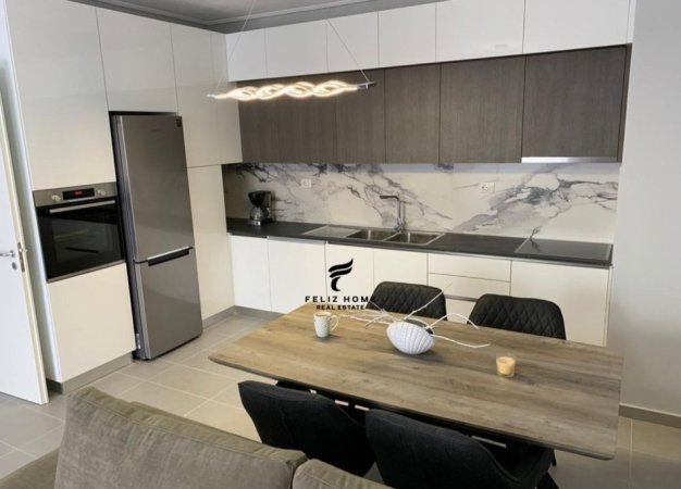 Tirane, jepet me qera apartament 2+1 Kati 3, 99 m² 600 € (LIQENI I THATE)