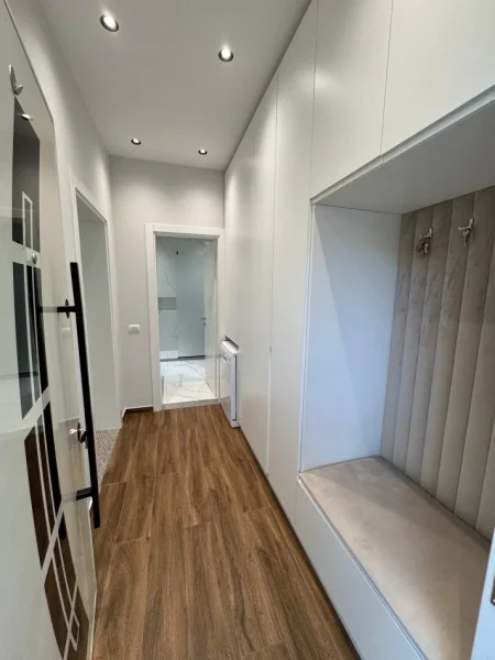 Tirane, jepet me qera apartament 2 Katshe Kati 2, 120 m² 900 € (rruga dalip topi)