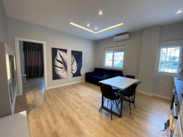 Tirane, jepet me qera apartament 1+1+Aneks Kati 3, 60 m² 600 € (FAKULTETI I INXHINIERISE)