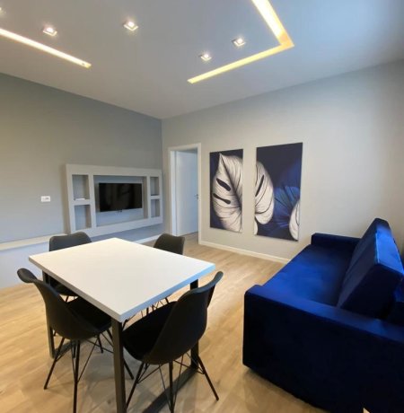 Tirane, jepet me qera apartament 1+1+Aneks Kati 3, 60 m² 600 € (FAKULTETI I INXHINIERISE)