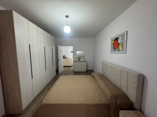 Tirane, jepet me qera apartament 1+1 Kati 2, 600 € 