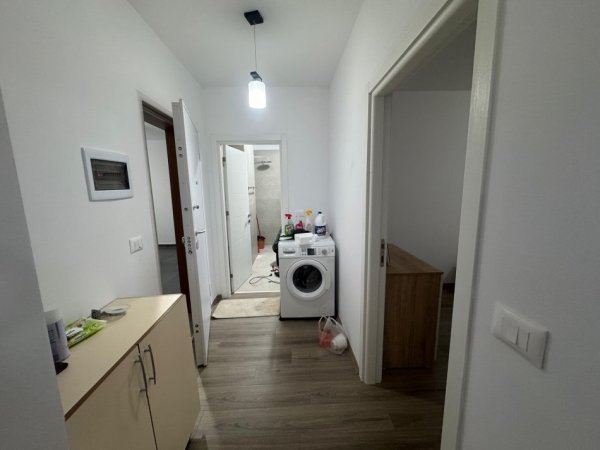 Tirane, jepet me qera apartament 1+1 Kati 2, 600 € 
