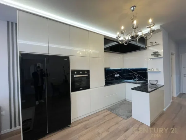 Tirane, shes apartament 2+1 Kati 6, 89 m² (Kompleksi Quatrum)
