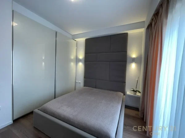 Tirane, shes apartament 2+1 Kati 6, 89 m² (Kompleksi Quatrum)