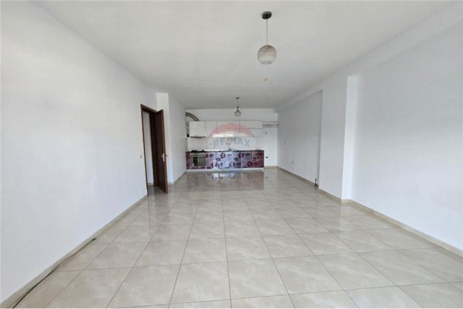 Tirane, shitet apartament 2+1+Ballkon Kati 3, 110 m² 185.000 € (Don Bosko)