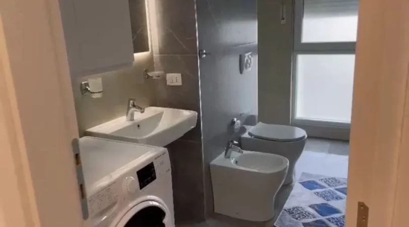 Tirane, jepet me qera apartament 2+1 Kati 5, 100 m² 900 € (DON BOSKO)