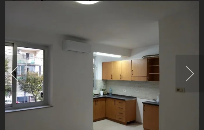 Tirane, jepet me qera apartament 3+1+Ballkon Kati 2, 90 m² 600 € 