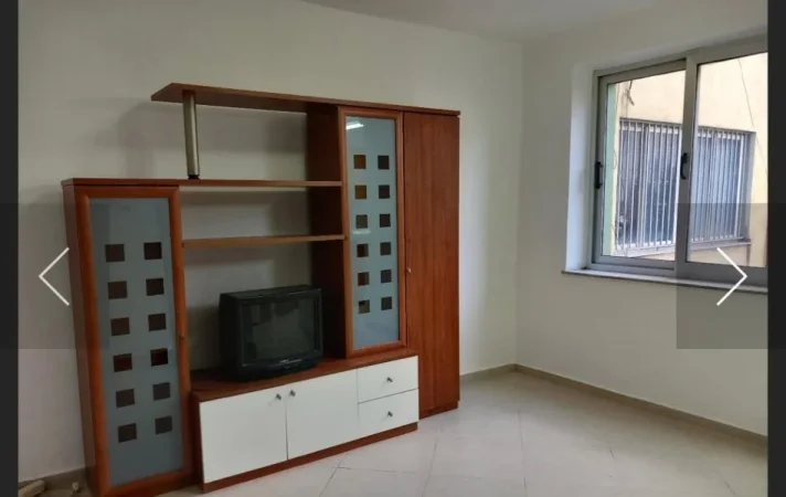 Tirane, jepet me qera apartament 3+1+Ballkon Kati 2, 90 m² 600 € 