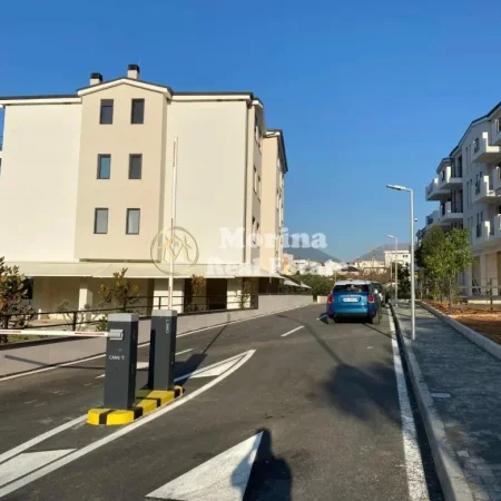 Tirane, shitet garazh | post parkimi , 23 m² (Liqeni i Thate, Vet Hospital)