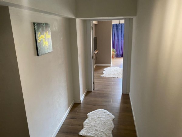 Tirane, jepet me qera apartament duplex 2+1+Ballkon Kati 1, 80 m² 550 € (Golden Park 3)