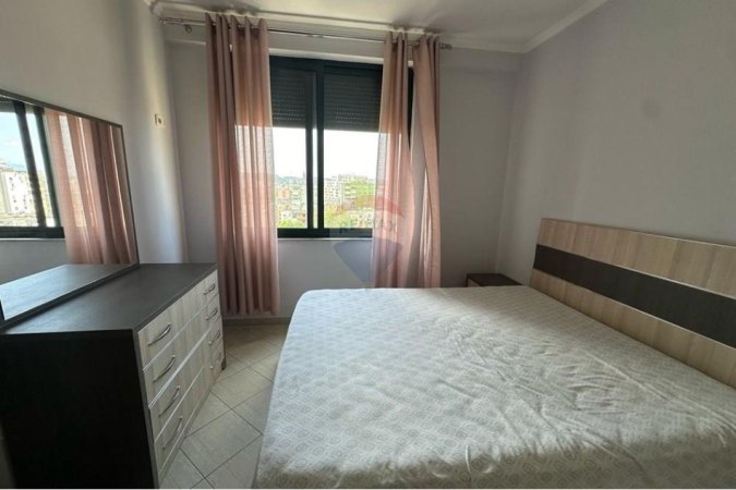 Tirane, jepet me qera 1+1 , 70 m² 550 € (Gjykata)