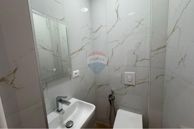Tirane, jepet me qera apartament 2+1+Ballkon , 68 m² 650 € (Myslym Shyri)