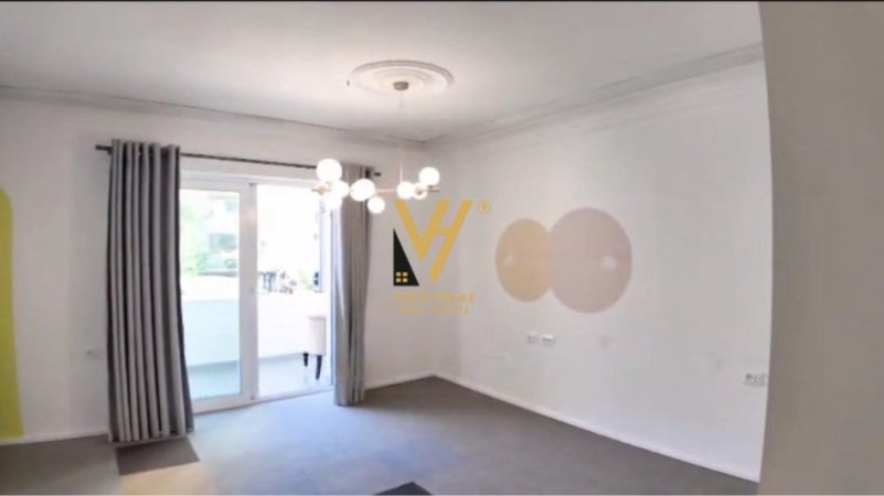 Tirane, jepet me qera zyre Kati 1, 130 m² 2.000 € (RRUGA E DURRESIT)