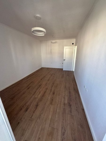 Tirane, shitet apartament 1+1+Ballkon Kati 7, 56 m² 117.000 € (don bosko)