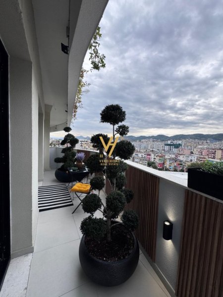 Tirane, shitet apartament 1+1+Ballkon Kati 8, 74 m² (VASIL SHANTO)