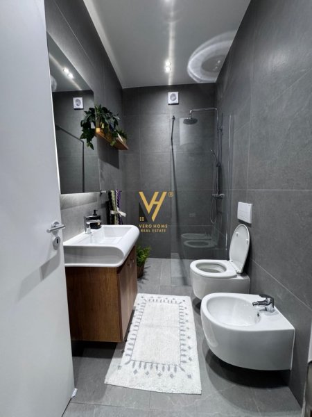 Tirane, shitet apartament 1+1+Ballkon Kati 8, 74 m² (VASIL SHANTO)