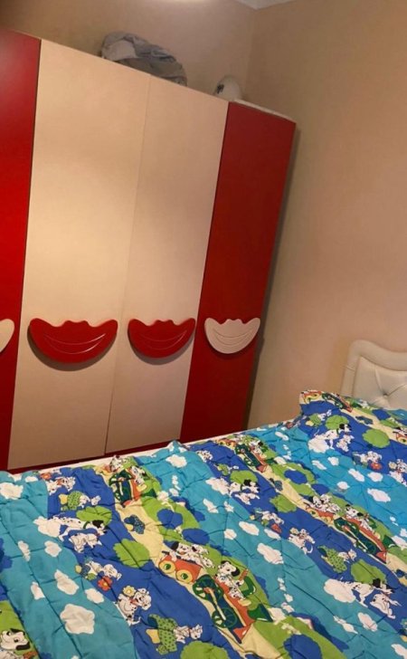 Tirane, jepet me qera apartament 1+1+Ballkon Kati 5, 65 m² 600 € 