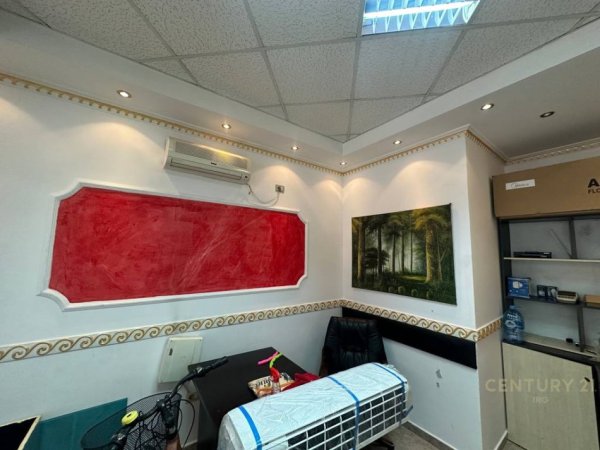 Tirane, jepet me qera ambjent biznesi Kati 0, 50 m² 400 € (Rr. Muhamet Gjollesha)