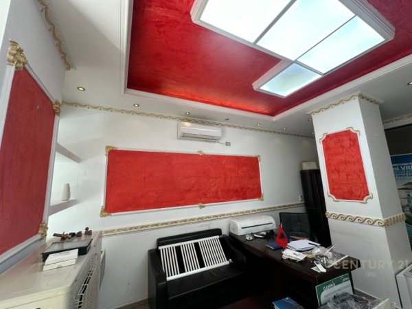 Tirane, jepet me qera ambjent biznesi Kati 0, 50 m² 400 € (Rr. Muhamet Gjollesha)