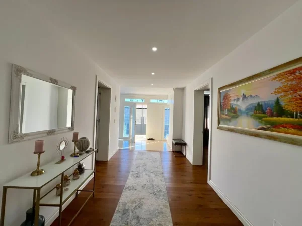 Tirane, jepet me qera Vile 2 Katshe Kati 2, 371 m² 2.500 € (Laknas)