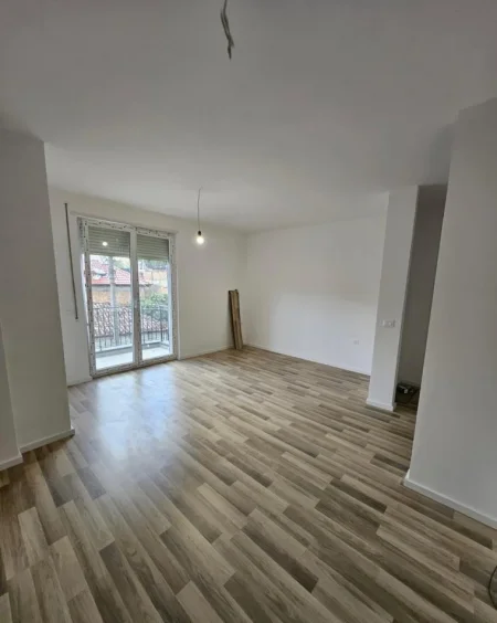 Tirane, shitet garsonier 1+1 Kati 4, 95.000 € 