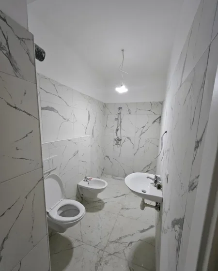 Tirane, shitet garsonier 1+1 Kati 4, 95.000 € 