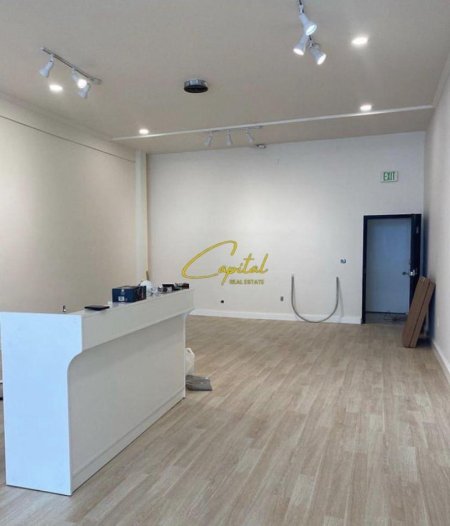 Tirane, jepet me qera ambjent biznesi Kati 2, 70 m² 700 € (MYSLYM SHYRI)