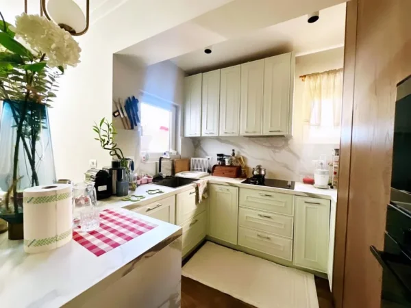 Tirane, shitet apartament 3+1 , 130 m² 230.000 € (21 DHJETORI)