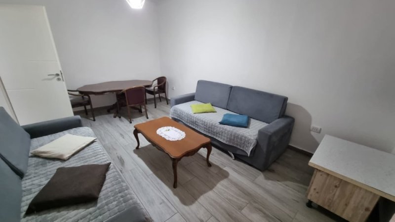 Tirane, jepet me qera apartament 1+1 Kati 5, 70 m² 550 € (Viva Market Don Bosko)