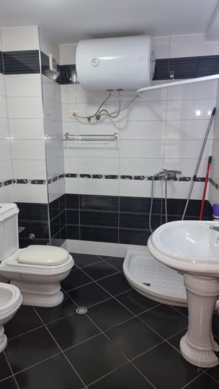 Tirane, jepet me qera apartament 1+1 Kati 5, 70 m² 550 € (Viva Market Don Bosko)