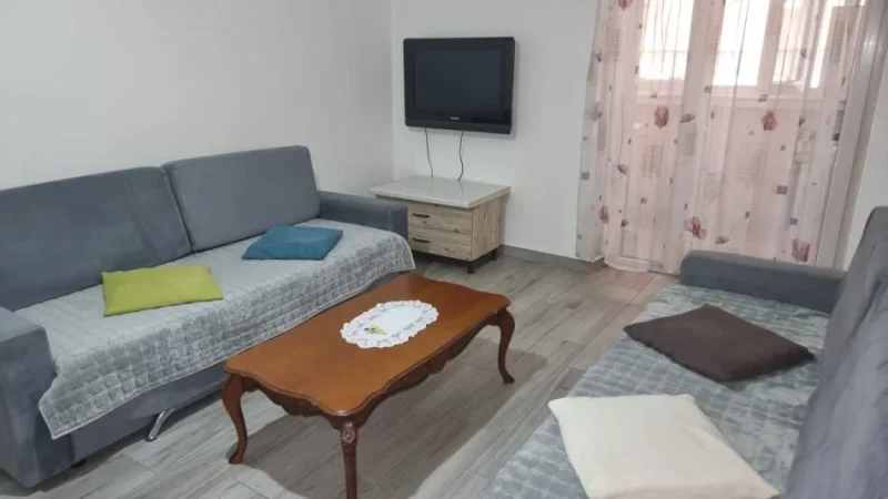 Tirane, jepet me qera apartament 1+1 Kati 5, 70 m² 550 € (Viva Market Don Bosko)