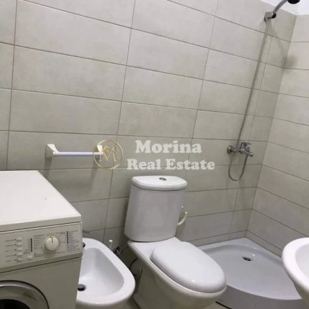 Tirane, jepet me qera apartament 1+1+Ballkon Kati 1, 55 m² 370 € (Fresku)