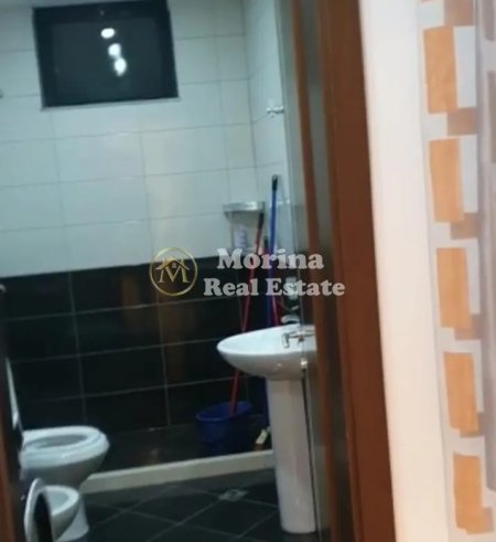 Tirane, jepet me qera apartament 1+1 Kati 3, 70 m² 350 € (Venue Club)