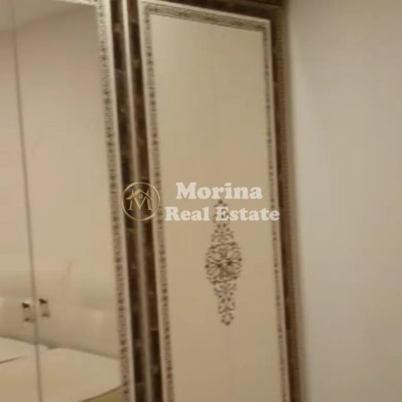 Tirane, jepet me qera apartament 1+1 Kati 3, 70 m² 350 € (Venue Club)