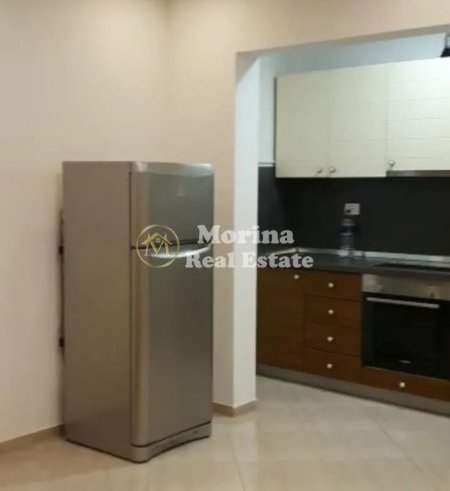 Tirane, jepet me qera apartament 1+1 Kati 3, 70 m² 350 € (Venue Club)