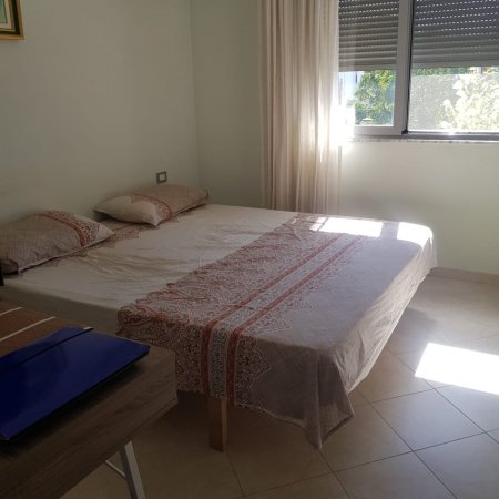 Tirane, shitet apartament 1+1 Kati 4, 85.000 € 