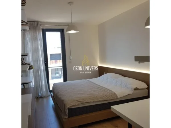 Tirane, jepet me qera apartament 2+1+Ballkon Kati 9, 90 m² 800 € 