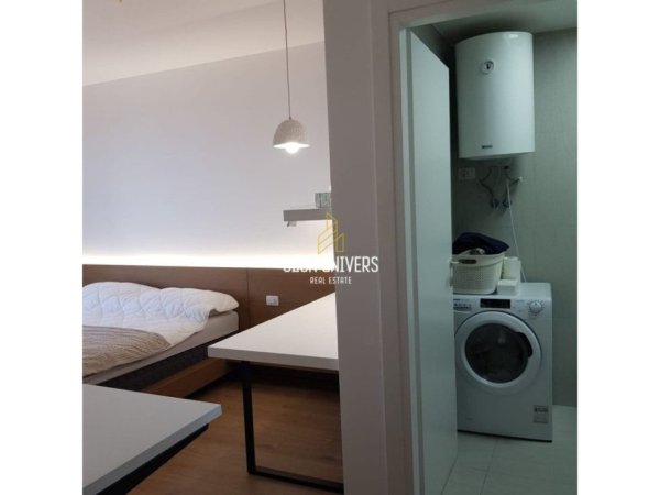 Tirane, jepet me qera apartament 2+1+Ballkon Kati 9, 90 m² 800 € 