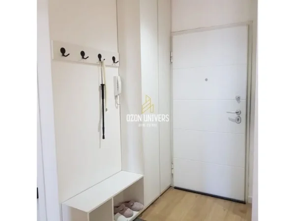 Tirane, jepet me qera apartament 2+1+Ballkon Kati 9, 90 m² 800 € 