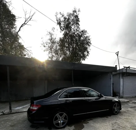 Tirane, shes makine C300 FULL (jo 4Matic) B/G Benzin+Gaz, e zeze automatik Klima 240.000 km 8.700 €