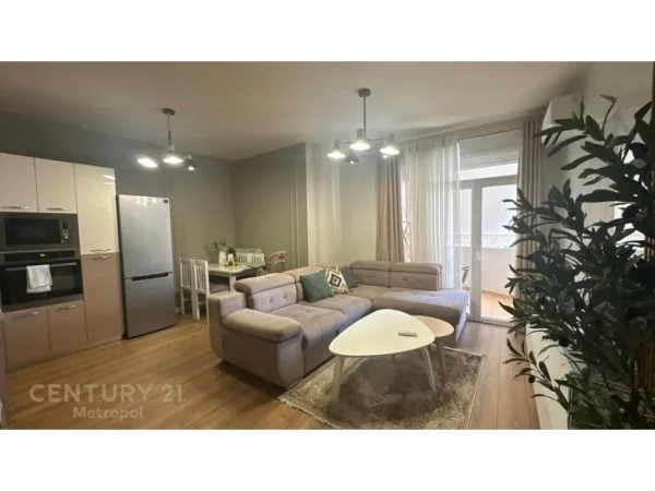 Tirane, jepet me qera apartament Kati 5, 82 m² 900 € (Rruga e Elbasanit)