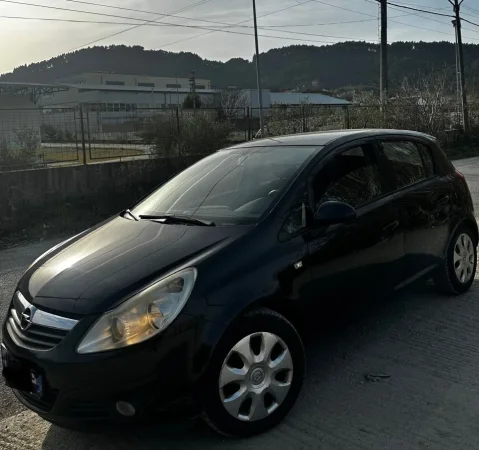 Tirane, shes makine Opel corsa 1.2 Super Ekonomike 2009 Benzin, e zeze manuale Kondicioner 180.000 km 3.100 €
