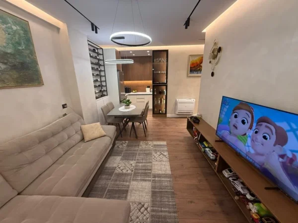 Tirane, shitet apartament 2+1 , 78 m² 115.000 € (prane restorant muraga)