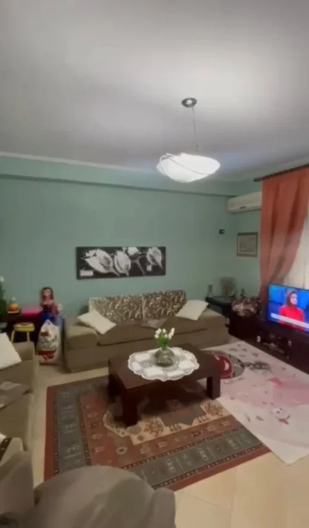 Tirane, shes apartament 2+1+Ballkon Kati 8, 105 m² 253.000 € (BULEVARDI GJERGJ FISHTA)